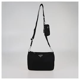 Borsa a Spalla Prada in Tessuto Nero e Saffiano