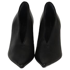 Schwarze Celine Pumps mit V-Ausschnitt - Céline
