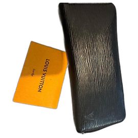Louis Vuitton Horizontale Lederbörse mit Struktur