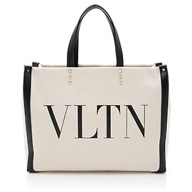 Valentino Garavani Bolso Tote Pequeño Grande Playa VLTN en Lona Rockstud Valentino