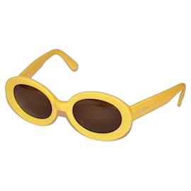 Les Copains LC 127 Sunglasses Yellow Plastic