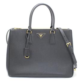 Borsa Galleria Prada in Saffiano Lux nero