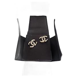 Orecchini Chanel placcati oro