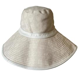 Cappello Louis Vuitton Maxi Monogramma LV Beige