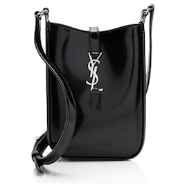 Mini borsa a tracolla verticale Monogram Le 5 À 7 in pelle verniciata Saint Laurent