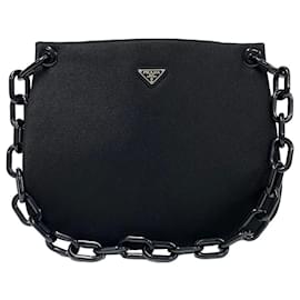 Borsa semi a spalla in tela con logo triangolare Prada e catena in plastica