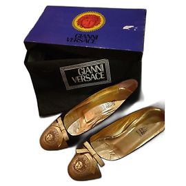 Pumps Gianni Versace Modello Naxos Oro 1571