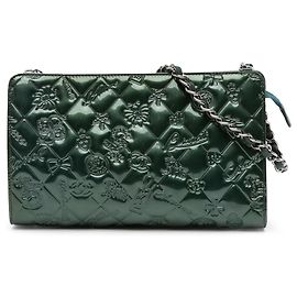 Grüne Lackierte Stepp-Pochette mit Kostbaren Symbolen von Chanel