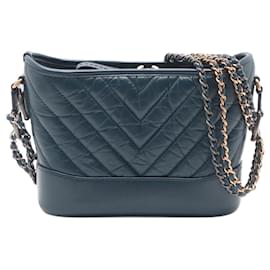 Chanel Borsa a spalla in pelle di agnello chevron Gabrielle piccola blu
