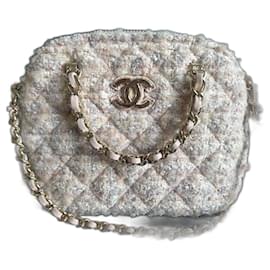 Chanel Portafoglio a Catena Rosa in Tweed con Paillettes