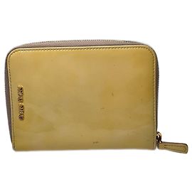Organizador de cuero charol Miu Miu vintage amarillo