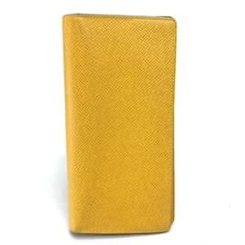 Louis Vuitton Taiga Portefeuille Brazza Long Wallet