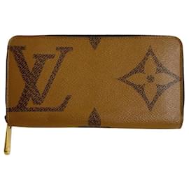 Louis Vuitton Monogram Giant Zippy Geldbörse