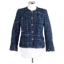 Blazer aus Seiden-Tweed in Blau mit CHANEL-Band.