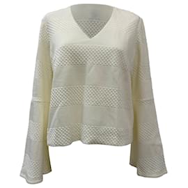 Iris & Ink Texturiertes V-Ausschnitt Langarmoberteil aus Creme-Polyester