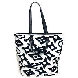 Borsa a mano/tote bag Monogram tufted M45567 di Louis Vuitton