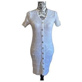 Weißes enges Strickkleid mit Perlmuttknopf von La Fée Maraboutée Größe 36 S 1