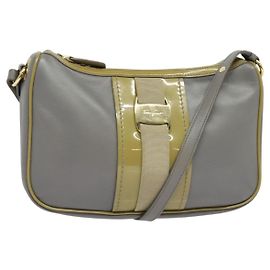 Borsa a Spalla Salvatore Ferragamo Vala in Pelle Grigia Oro Auth 135353