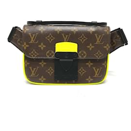 Marsupio S-Lock Monogram di Louis Vuitton