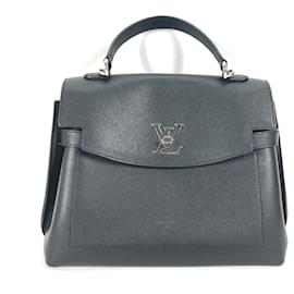 Borsa Tote Lock Me Ever MM di Louis Vuitton