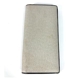 Louis Vuitton Taiga Portefeuille Brazza Long Wallet