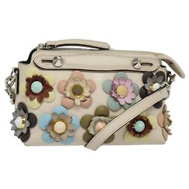 FENDI Borsa a Mano By The Way in Pelle 2 in 1 Beige Oro Auth 136115