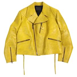 Chaqueta de piel de ternera con charm de logo triangular de Prada