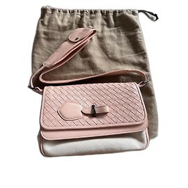 Bottega Veneta Borsa a Spalla Safari in Tela Nappa Intrecciato con Patta Flamingo