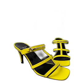 yellow gladiator sandals - Gucci