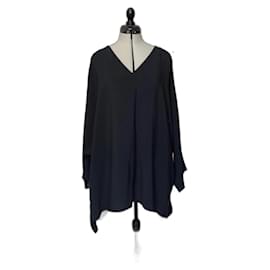 Capa negra con capucha Courreges