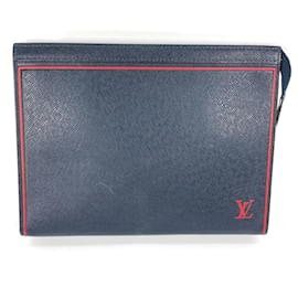Pochette Voyage Taiga Louis Vuitton