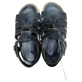 Modello di sandali clog Prada Styler