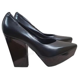 Zapatos de tacón Jil Sander de piel negra con tira