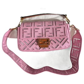 Fendi Baguette NM FF in tela ricamata e perforata