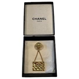 Spilla Chanel Logo CC Metallo Dorato