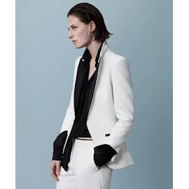 smoking Barbara Bui, model Black Shawl Resort 2017.