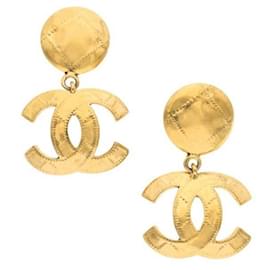 Orecchini in ottone placcato oro con logo CC di Chanel - Vintage 1994 - Gioielli a clip con scatola