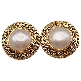 Chanel Vintage Round Chain Clip-On Metal with Faux Pearl