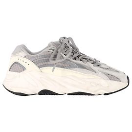 Sneakers Adidas Yeezy Boost 700 v2 "Static" in pelle grigia