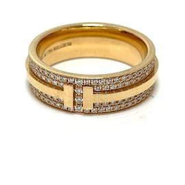 Tiffany & Co Anello Tiffany T Due Larghezza Pavé di Diamanti