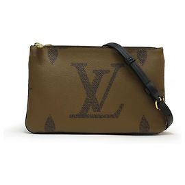 Pochette Double Zip Monogramma Gigante Louis Vuitton