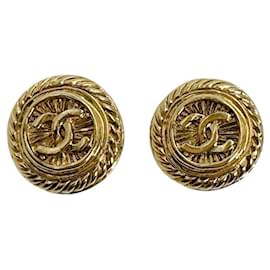 Orecchini a clip in metallo dorato vintage Coco Mark di Chanel
