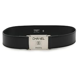 Cintura in pelle nera con fibbia a placca Chanel Coco Mark