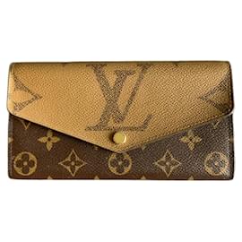 Louis Vuitton Sarah Geldbörse Monogramm Reverse Giant