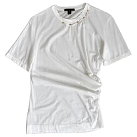 Camiseta Louis Vuitton con tachuelas