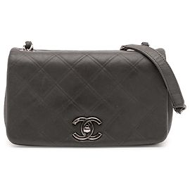 Chanel Nuova Borsa Chic in Pelle di Vitello Grigia con Motivo a Diamante