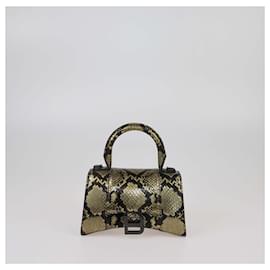 Balenciaga XS Hourglass Tasche aus Python in Gold/Schwarz