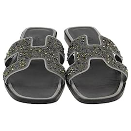 Sandali piatti Oran in strass nero/grigio di Hermès
