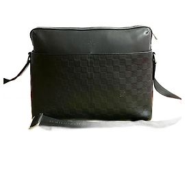 Bolso de Hombro Louis Vuitton Calypso MM en Cuero Damier Infini