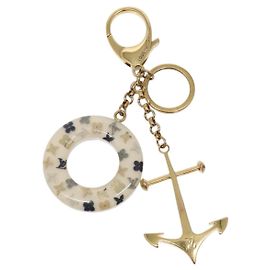 LOUIS VUITTON Portachiavi Marina Charm plastica Oro M66141 LV Auth 138908V